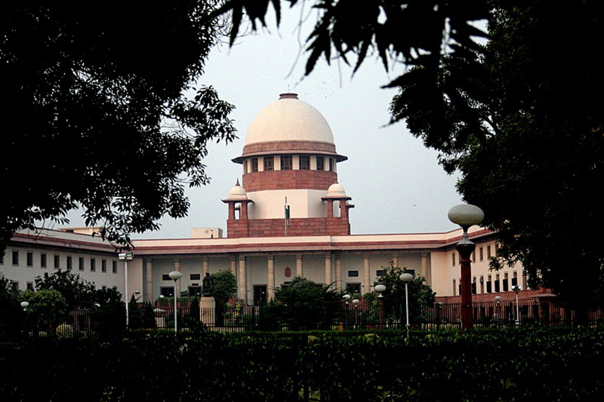 Supreme Court News: स्कूलों में बच्चियों की सुरक्षा को लेकर दिशा-निर्देश लागू करने की मांग